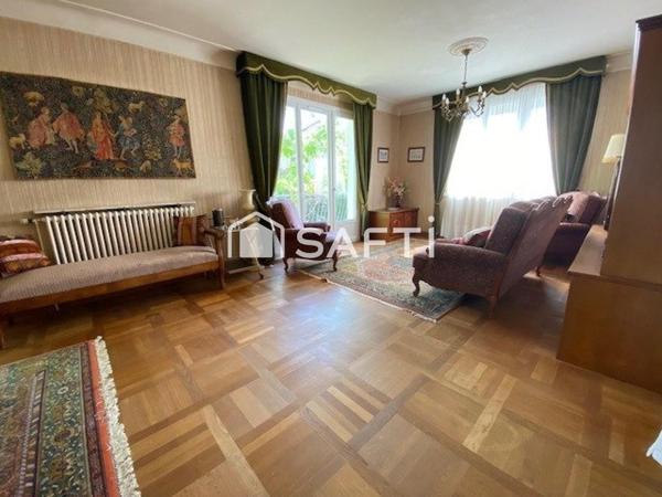 REZE- Maison familiale de 200 m² avec un appartement individuel de 60m²