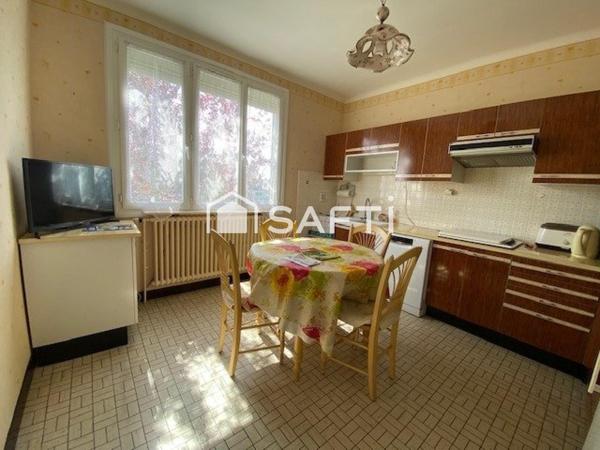 REZE- Maison familiale de 200 m² avec un appartement individuel de 60m²