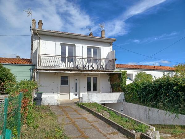 EXCLUSIVITÉ - MAISON DE VILLE AVEC GARAGE Royan (17200)