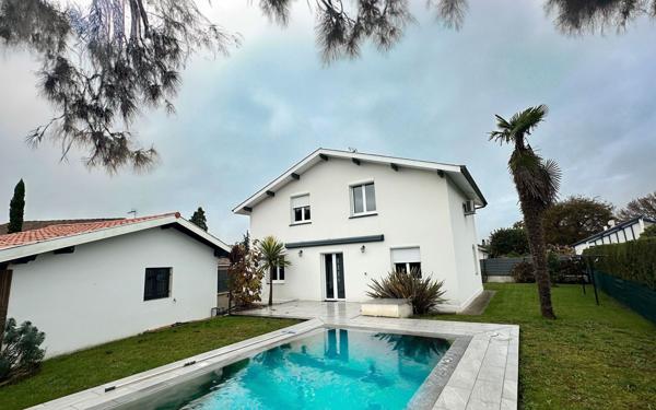 Maison à vendre    5 pièces • 136 m2 Saint-Vincent-de-Tyrosse