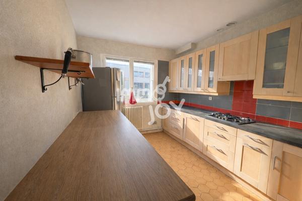 Grande maison familiale T7 de 248 m² avec garage de 50 m² et potentiel locatif !