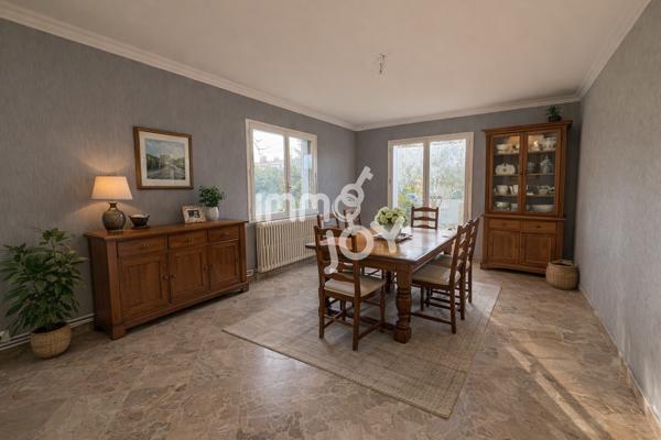 Grande maison familiale T7 de 248 m² avec garage de 50 m² et potentiel locatif !