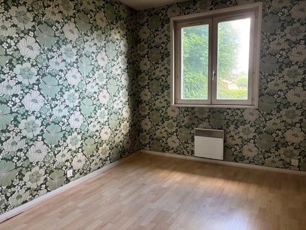 Au calme, Maison à rénover sur la commune Montmerle Sur Saône 6 pièce(s) 127 m2