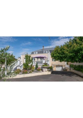 Maison à vendre 10 pièces 367 m² Melun