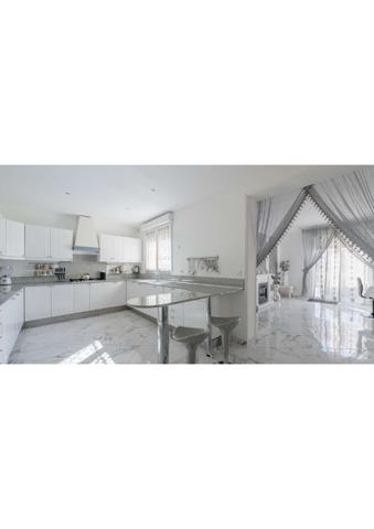 Maison à vendre 10 pièces 367 m² Melun