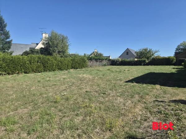 Terrain 882m²