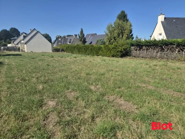 Terrain 882m²