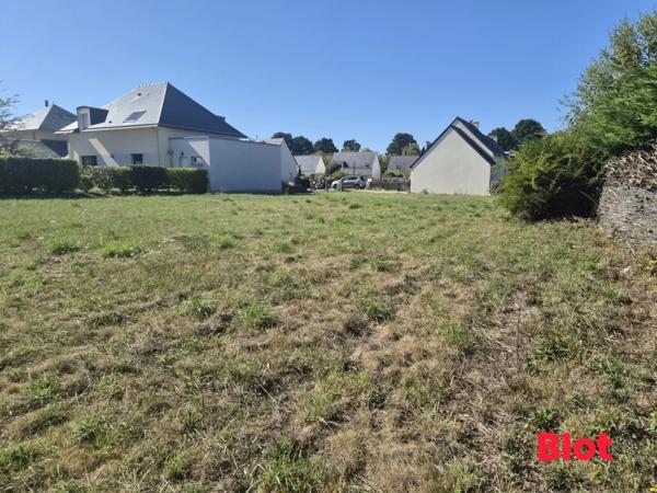 Terrain 882m²