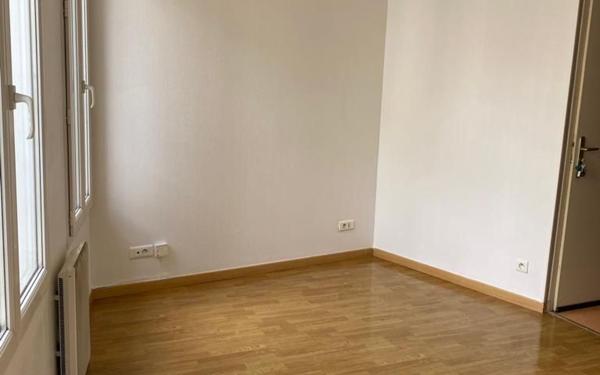 Appartement à louer    1 pièce • 21,55 m2 Châtellerault