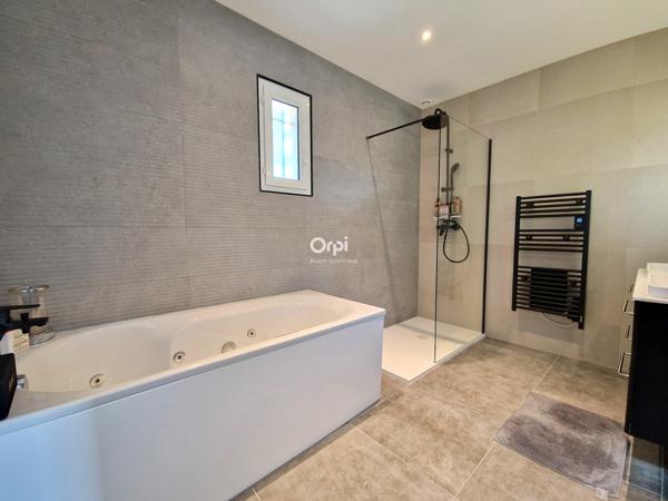 Maison à vendre    6 pièces •  Saint-Gély-du-Fesc