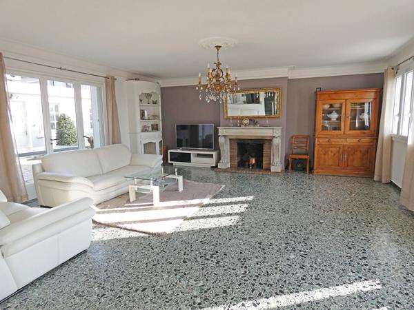 Maison Gagny 10 pièce(s) 200 m2