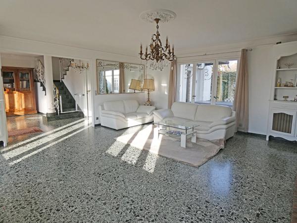 Maison Gagny 10 pièce(s) 200 m2