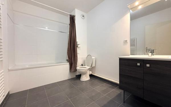 Appartement à louer    2 pièces •  Armentières