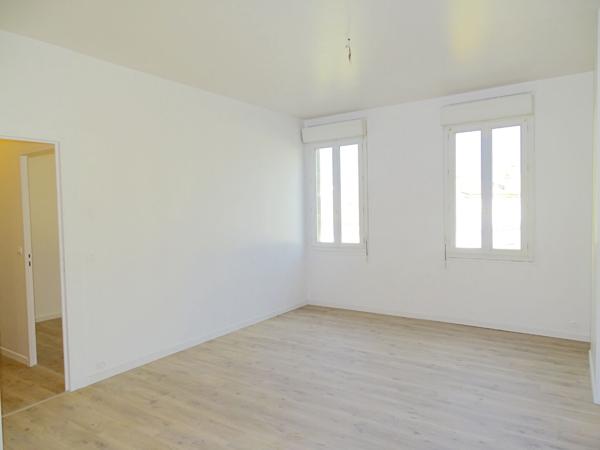 A VENDRE APPARTEMENT DE TYPE 3 LOUE - SECTEUR BORDEAUX VICTOIRE / CAPUCINS , Bordeaux A VENDRE APPARTEMENT DE TYPE 3 LOUE - SECTEUR BORDEAUX VICTOIRE / CAPUCINS , Bordeaux