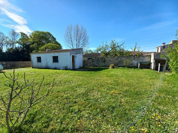 Maison avec annexe indépendante - Un beau potentiel entre océan et nature
