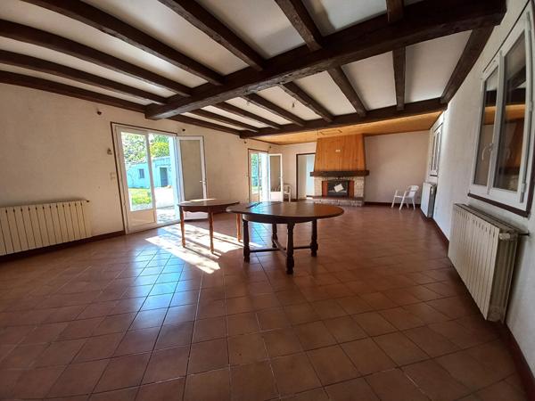 Maison avec annexe indépendante - Un beau potentiel entre océan et nature