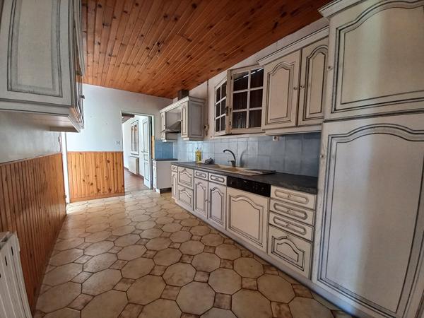Maison avec annexe indépendante - Un beau potentiel entre océan et nature