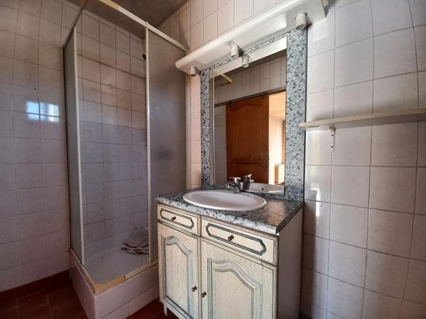 Maison avec annexe indépendante - Un beau potentiel entre océan et nature