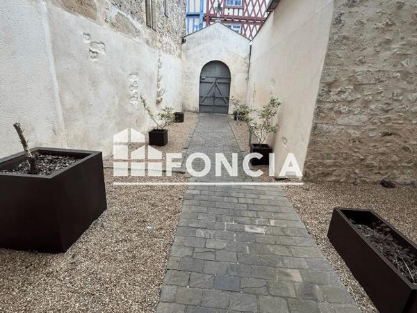 Location Studio 27.05 m² - 110 GRANDE RUE Le Mans 72000