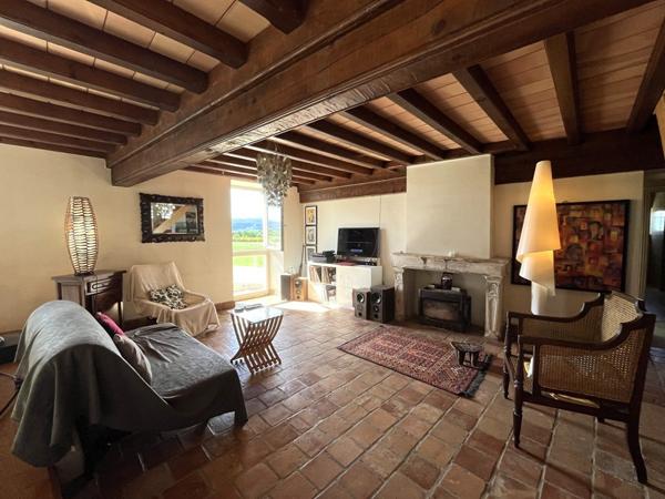 Maison 8 pièces - 245 m² Exclusivité efficity