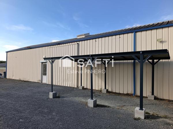 BÂTIMENT DE STOCKAGE DE 300 m² SUR TERRAIN CLOS DE 1 298 m²