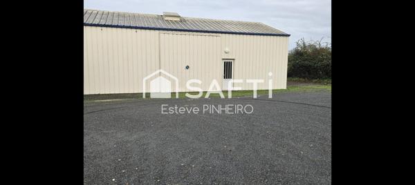 BÂTIMENT DE STOCKAGE DE 300 m² SUR TERRAIN CLOS DE 1 298 m²