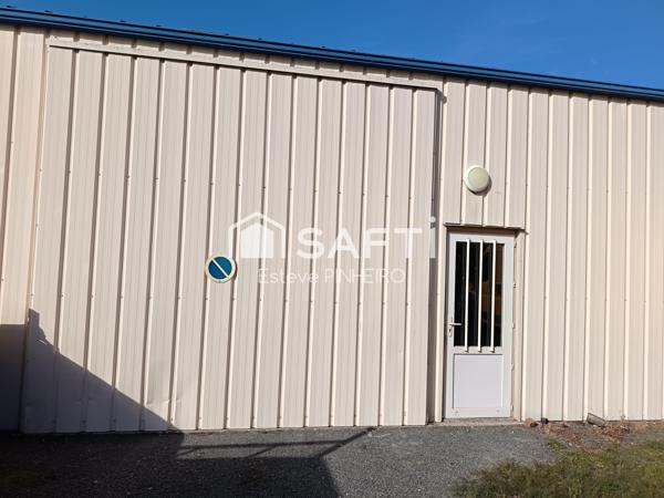 BÂTIMENT DE STOCKAGE DE 300 m² SUR TERRAIN CLOS DE 1 298 m²