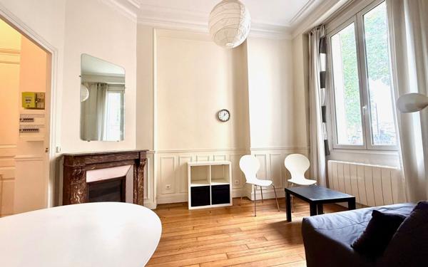 Appartement à vendre    2 pièces • 37,05 m2 Paris 12
