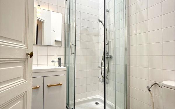 Appartement à vendre    2 pièces • 37,05 m2 Paris 12