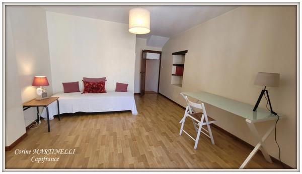 Astaffort, Maison de charme en cœur de village – 5 chambres, ascenseur, cave, garage