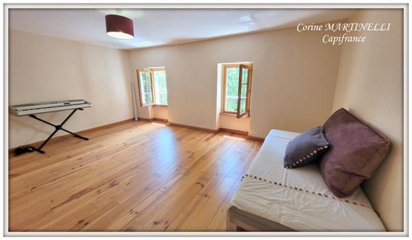 Astaffort, Maison de charme en cœur de village – 5 chambres, ascenseur, cave, garage