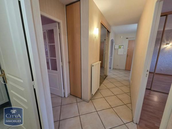 Appartement à louer 3 pièces 78.3m²