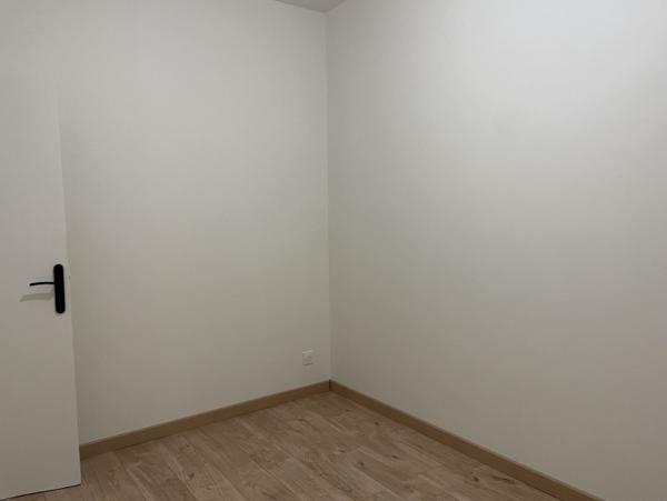Location Appartement 2 pièces Givry (71640) - HYPER CENTRE