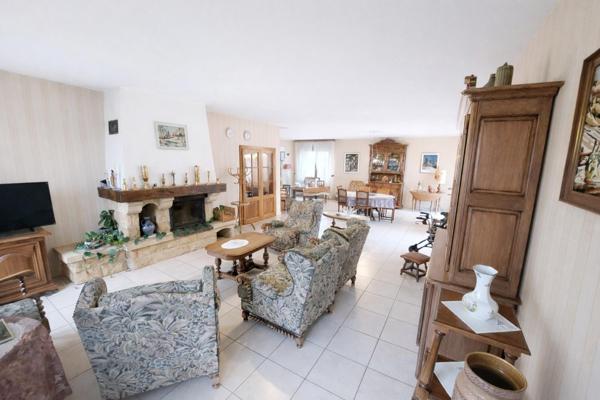 Magnifique pavillon de 160m2 sur 3800 M2 de terrain