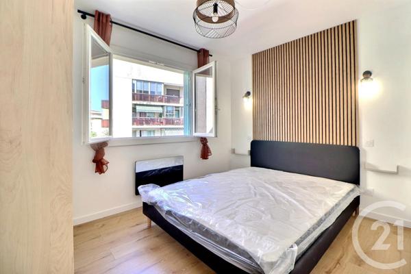 Appartement T3 à vendre  3 pièces - 48,17 m2 ST RAPHAEL - 83