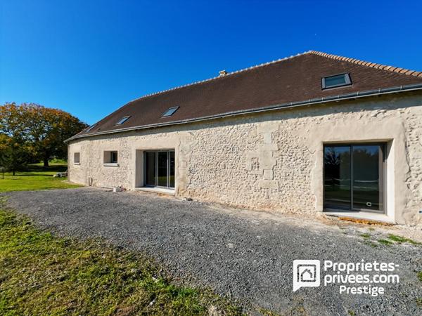 Longère  réinventée avec intérieur contemporain .Vallée de Cousse