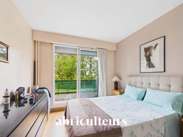 Appartement 2 pièces avec terrasse sur jardin en vente à Levallois-Perret 92300