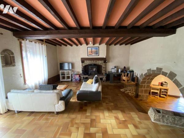 A VENDRE - MAISON EN PIERRES - LUITRE DOMPIERRE