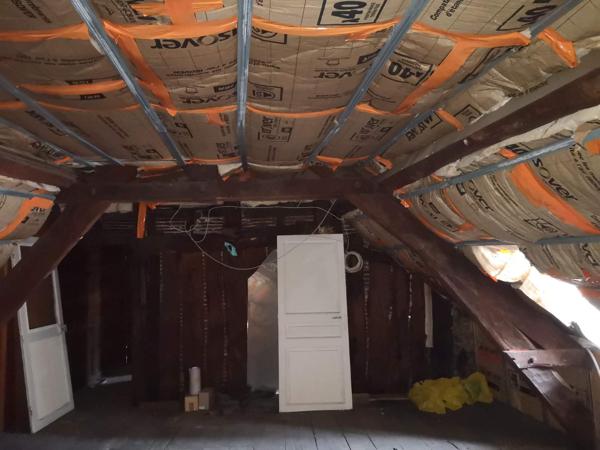 Immeuble de rapport avec 3 appartements, caves, grenier 19000 TULLE
