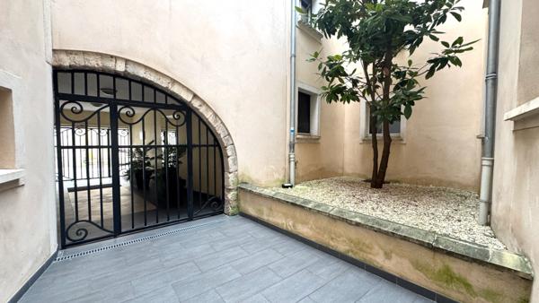 Appartement Corbeil Essonnes 3 pièce(s) - DPE C - PLACE DE PARKING