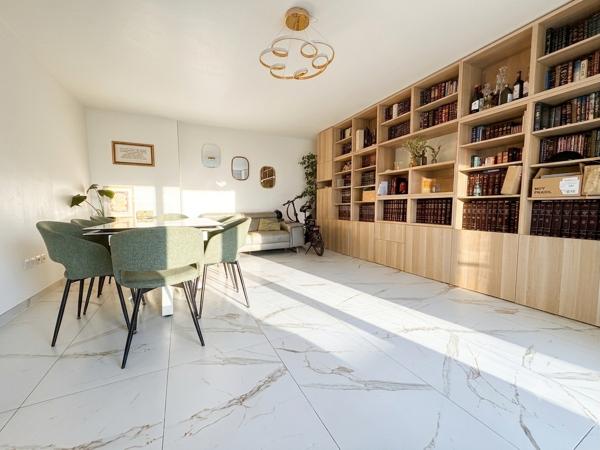 Appartement
         4 pièces
        - 96 m² Bien prestige 1 266 000 € *