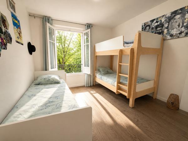 Appartement
         4 pièces
        - 96 m² Bien prestige 1 266 000 € *