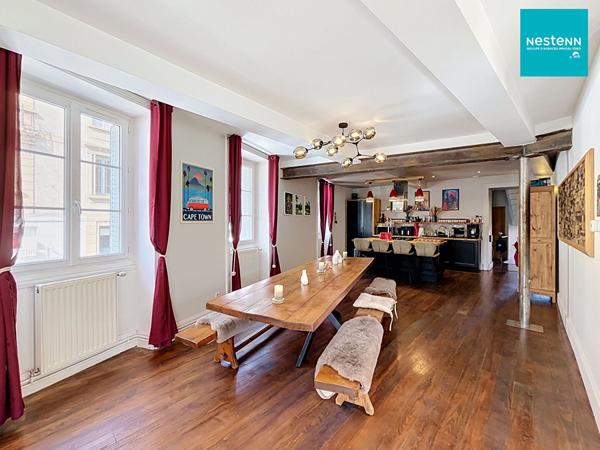 Appartement en duplex - Montbrison 5 pièce(s) - 188 m² - 3 chambres - garage - cave - cour privative