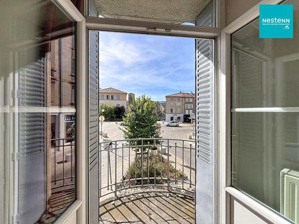Appartement en duplex - Montbrison 5 pièce(s) - 188 m² - 3 chambres - garage - cave - cour privative