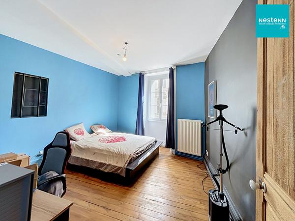 Appartement en duplex - Montbrison 5 pièce(s) - 188 m² - 3 chambres - garage - cave - cour privative