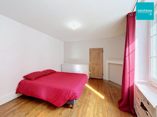 Appartement en duplex - Montbrison 5 pièce(s) - 188 m² - 3 chambres - garage - cave - cour privative