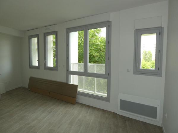 Grand studio neuf à louer 34,81 M2