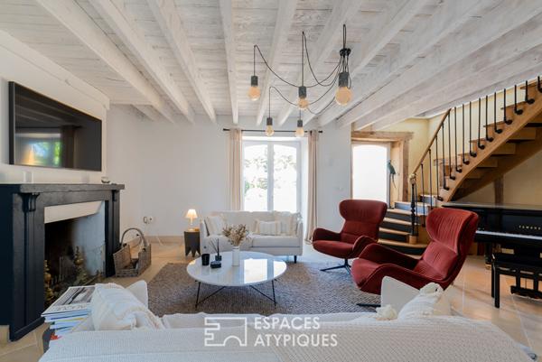 Ancien corps de ferme rénové avec piscine aux portes de Rennes