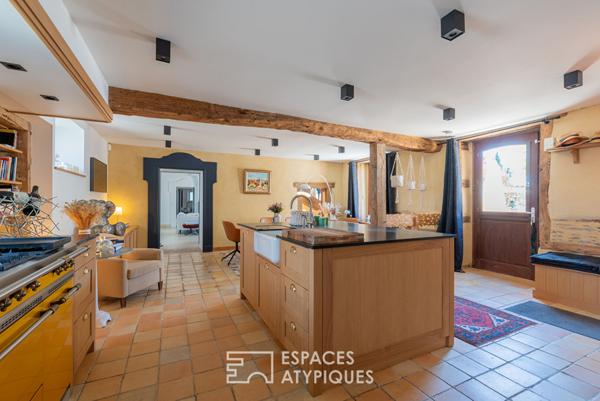 Ancien corps de ferme rénové avec piscine aux portes de Rennes