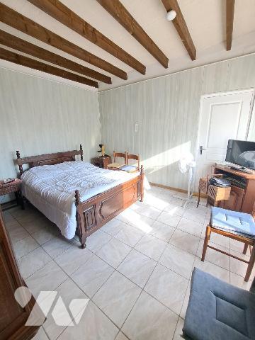 EN CAMPAGNE D YVRE L EVEQUE - PLAIN PIED
Maison 40m² comprenant 3 pièces, salon-cuisine, chamb...